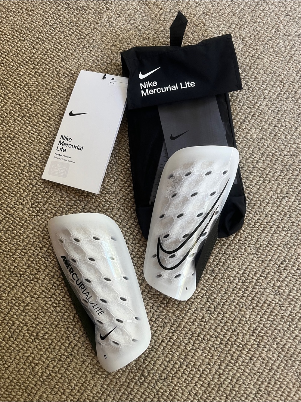 NIKE Mercurial Lite Shin Guards